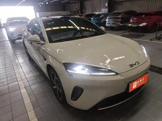 BYD Seal 07 DM-i 2026 DM-i 1.5T 230km Flagship — фото 2