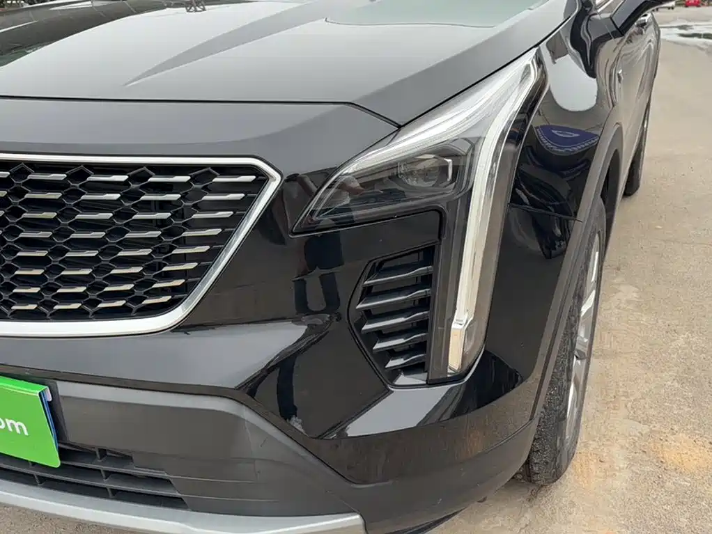 Cadillac XT4 2023 2023 Model Year 28T Two-Wheel Drive Luxury Model