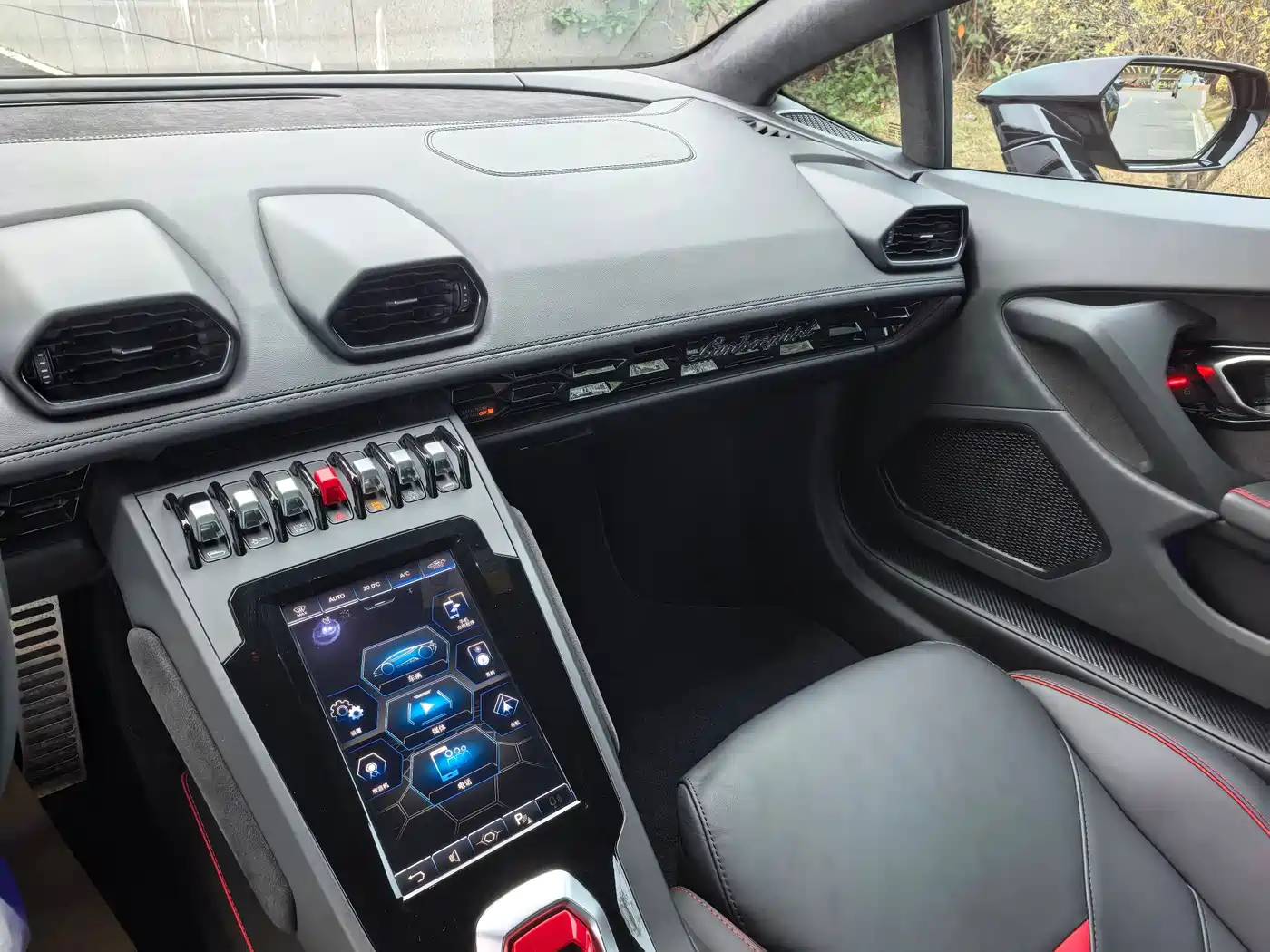 LAMBORGHINI HURACÁN