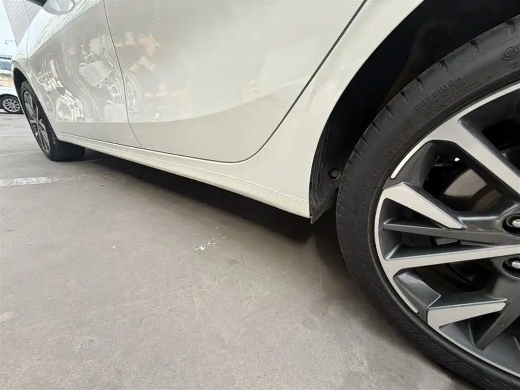 Kia K3 2020 1.5L CVT New Edge Sunroof Version фото 22