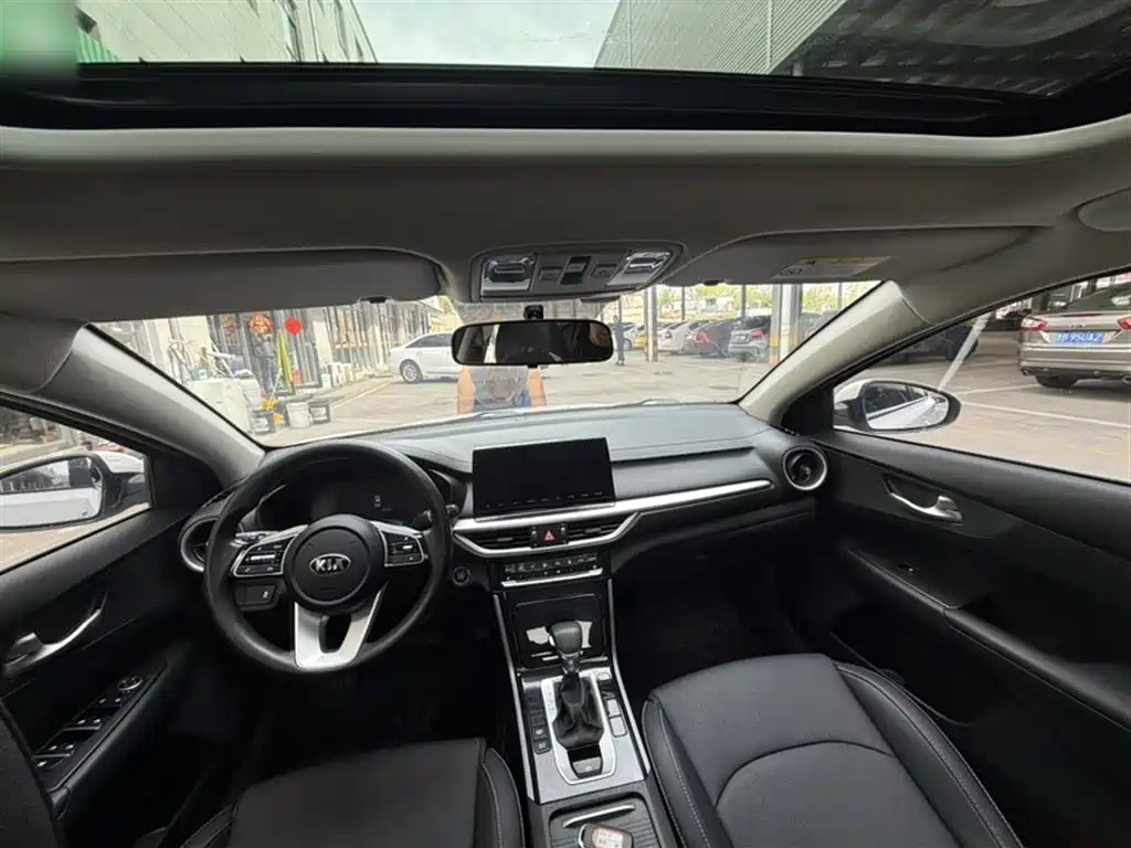 Kia K3 2020 1.5L CVT New Edge Sunroof Version фото 19