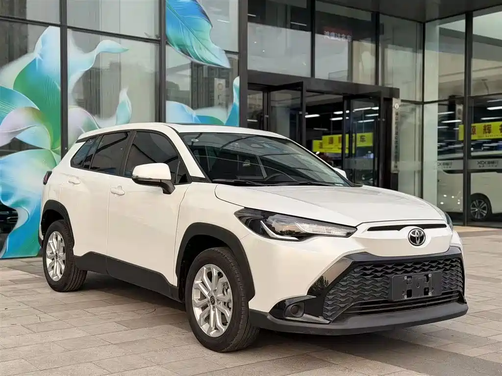 Toyota Frontlander 2023 2.0L CVT Leading Edition фото 7