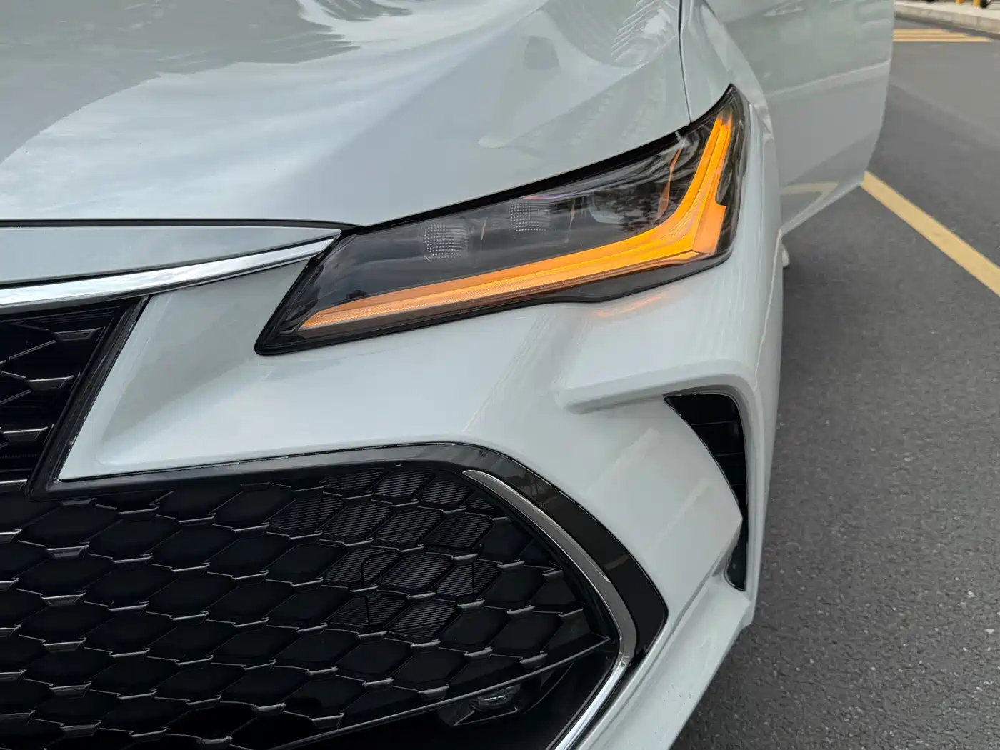 Toyota Avalon 2022 2.5L Luxury Edition фото 9