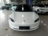 Фото 3 - Tesla Model 3