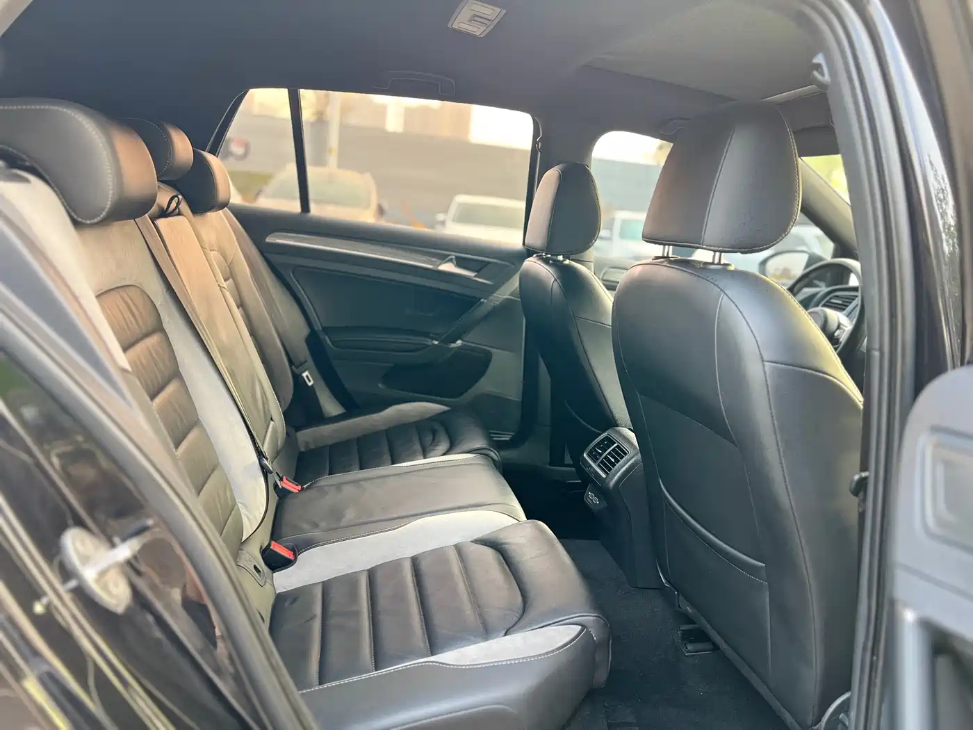 Volkswagen Golf 2019 280TSI DSG R-Line (China V) фото 11