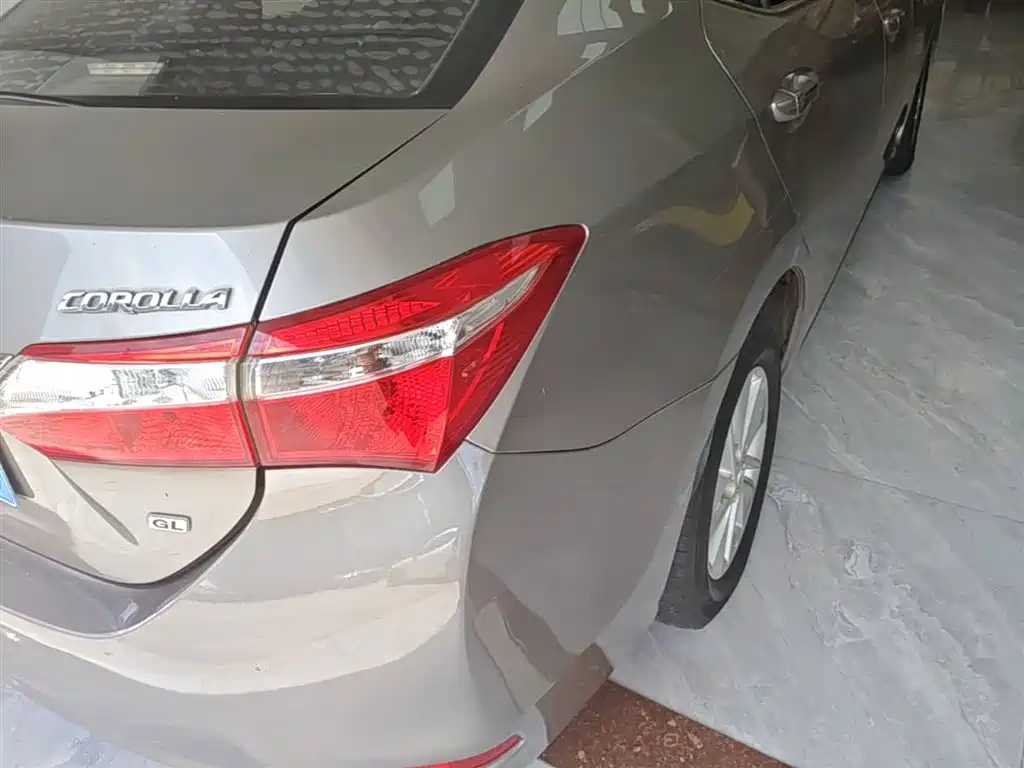 Toyota Corolla 2014 1.6L CVT GL фото 8