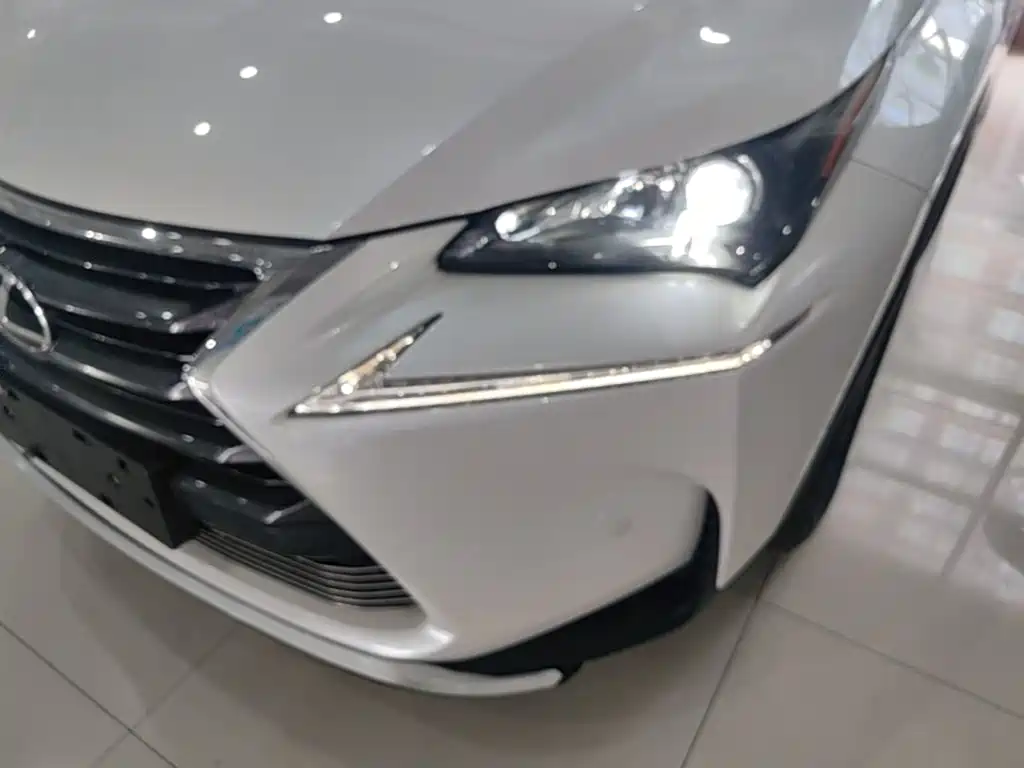 Photo 24 - Lexus NX