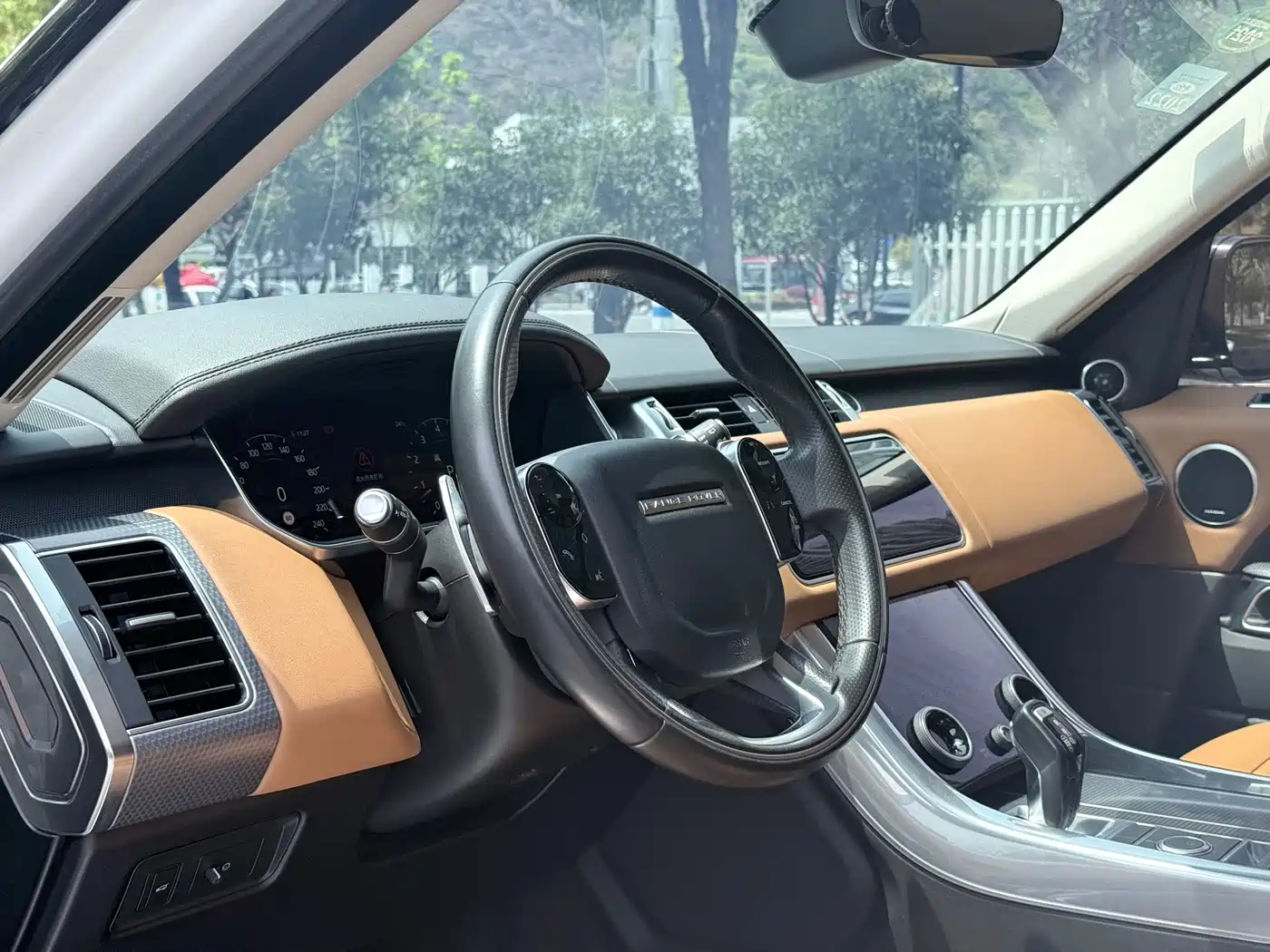 Land Rover Range Rover Sport 2020 3.0 L6 SE фото 5