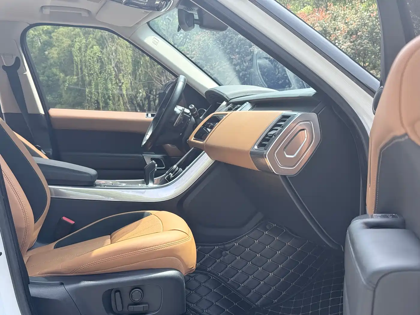 Land Rover Range Rover Sport 2020 3.0 L6 SE фото 12