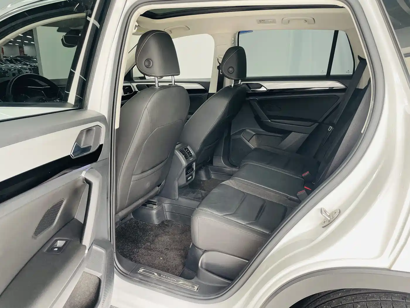 Volkswagen Tayron 2020 280TSI 2WD Luxury Smart Edition фото 9