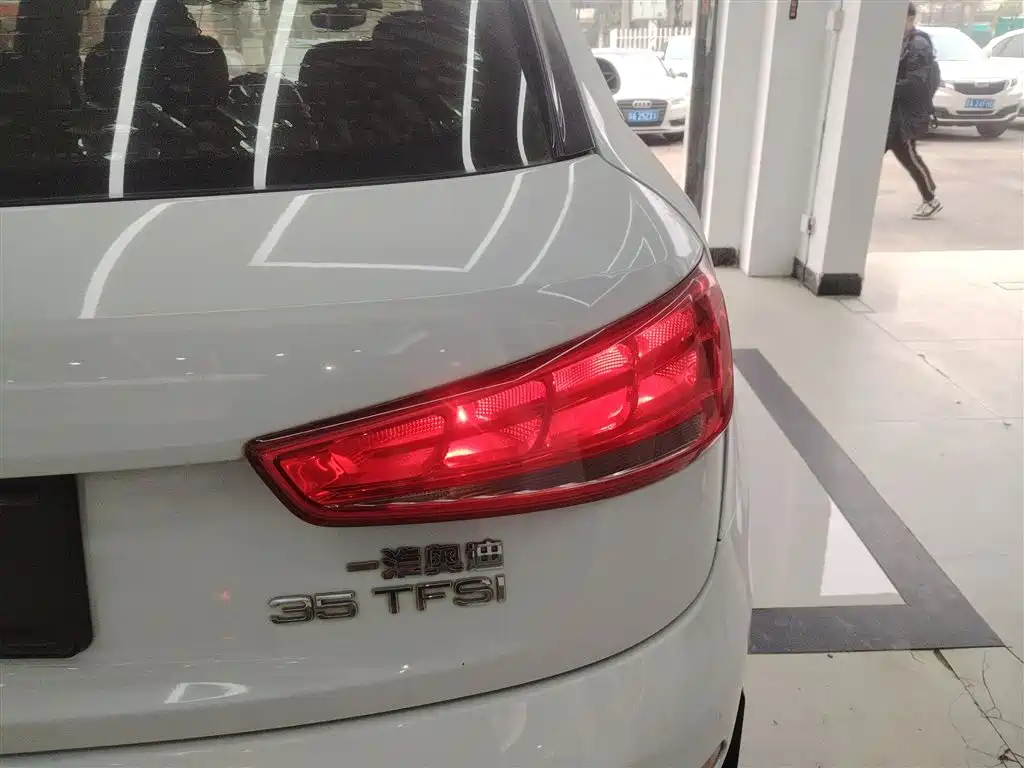 Audi Q3 2015 35 TFSI Progressive фото 24