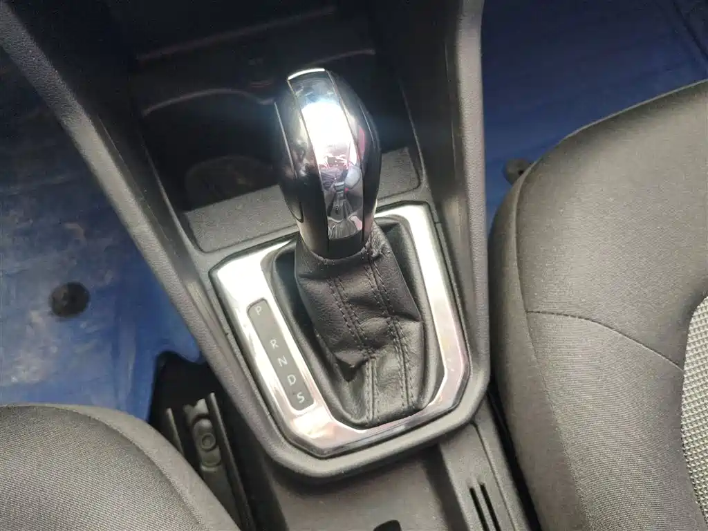 Volkswagen Jetta 2017 1.5L Automatic Fashion фото 10
