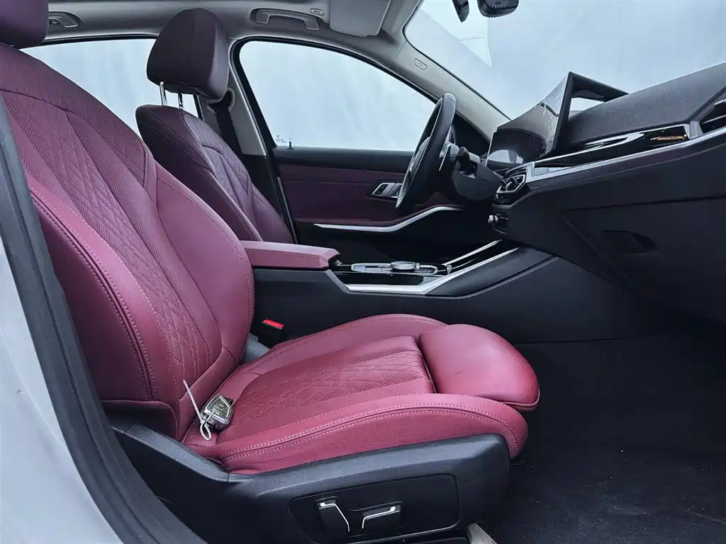 BMW 3 Series 2023 320Li M Sport Package фото 11