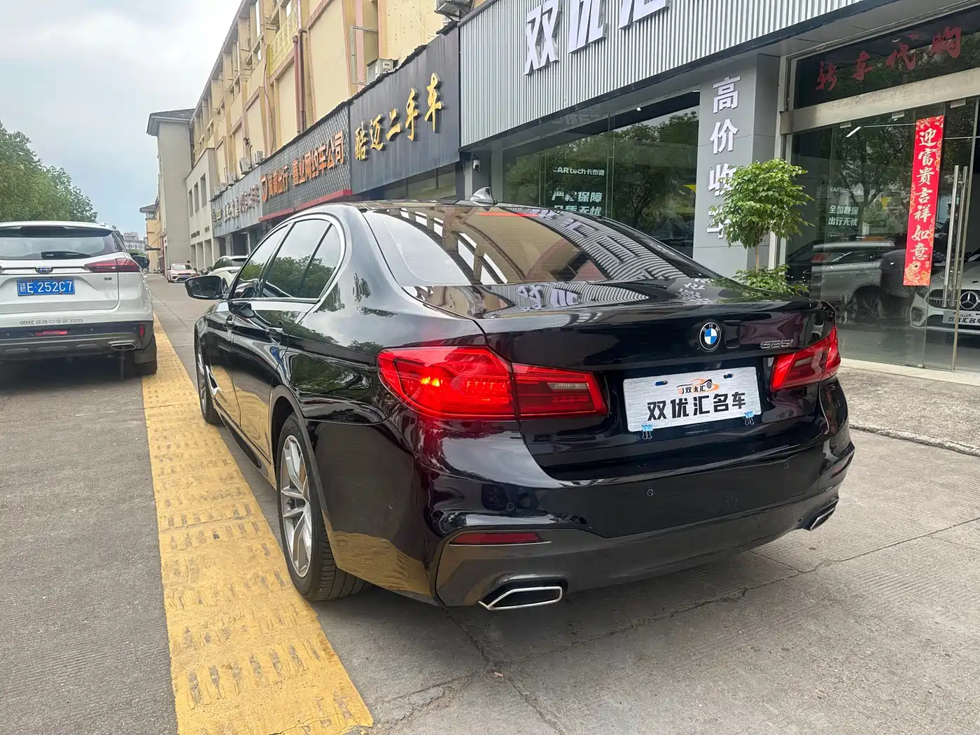 BMW 5 Series 2020 525Li M Sport Package фото 9