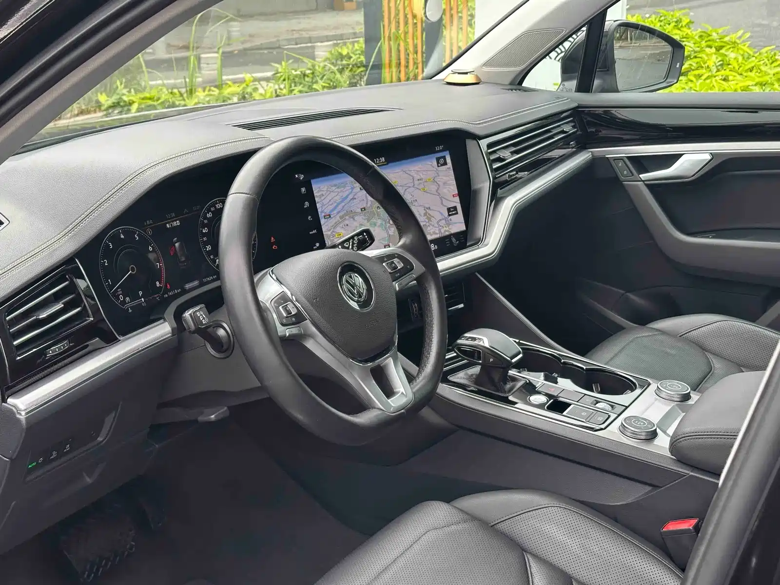 Фото 9 - Volkswagen Touareg