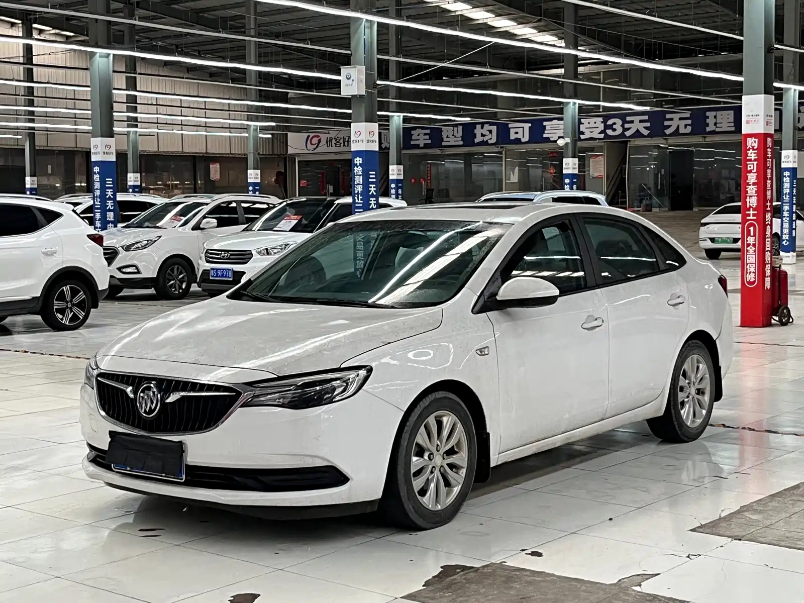 Фото 1 - Buick Excelle