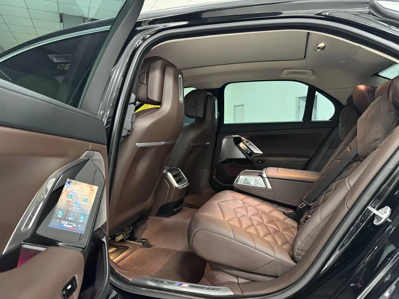 Photo 6 - BMW 7 Series