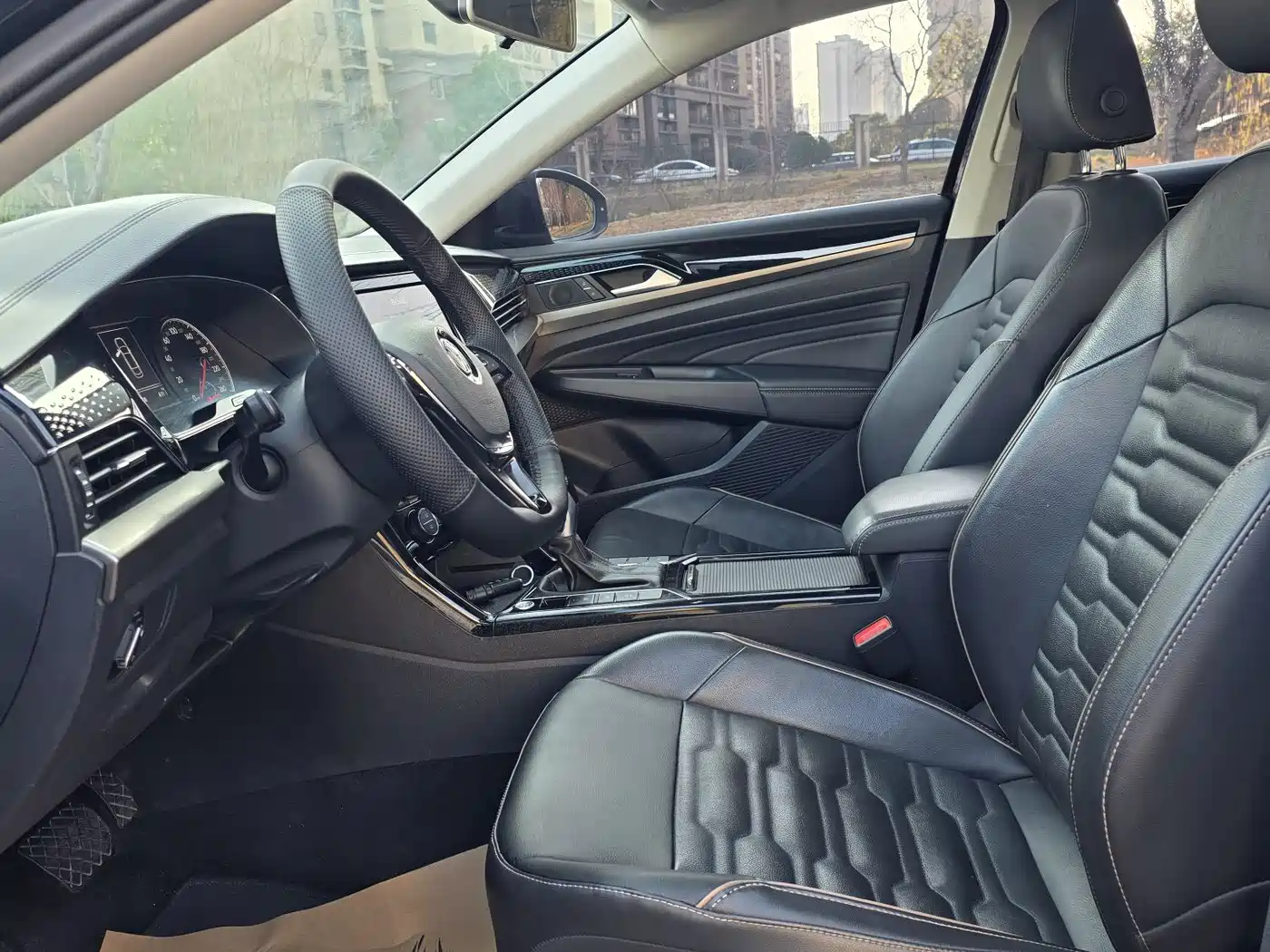 Volkswagen Passat 2019 330TSI Elite Version China VI фото 9