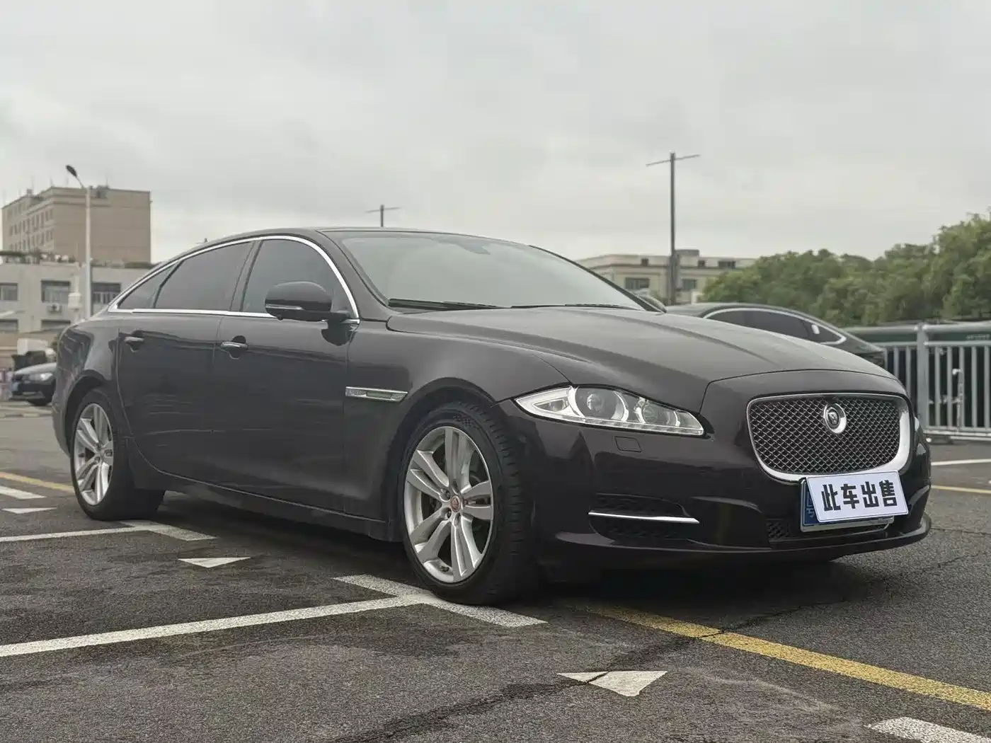 Jaguar XJ 2015 XJL 3.0 SC 4WD Flagship Business Edition фото 3