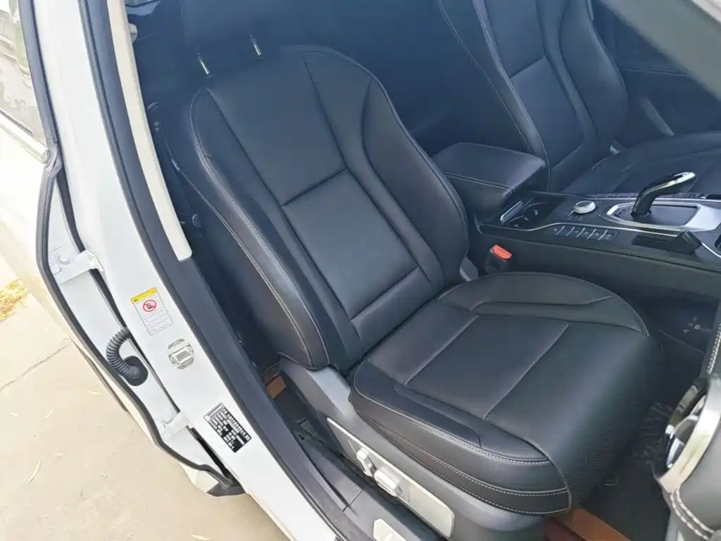 WEY VV6 2021 2021 2.0T 2WD Smart Protection+