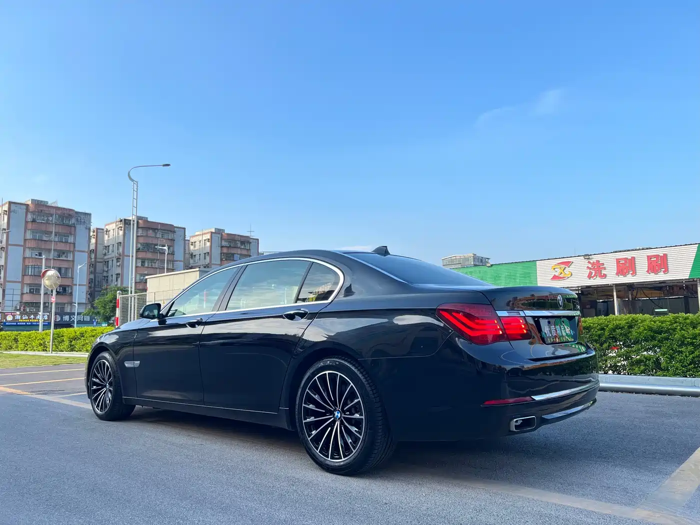 Photo 6 - BMW 7 Series