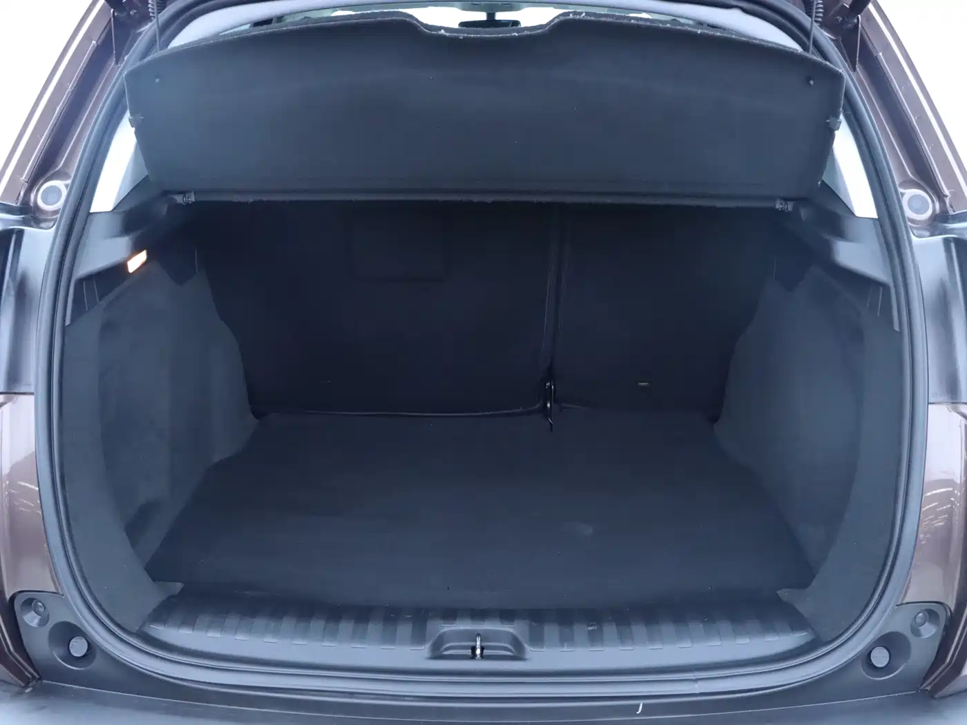Peugeot 2008 2014 1.6L Automatic Fashion Edition фото 18