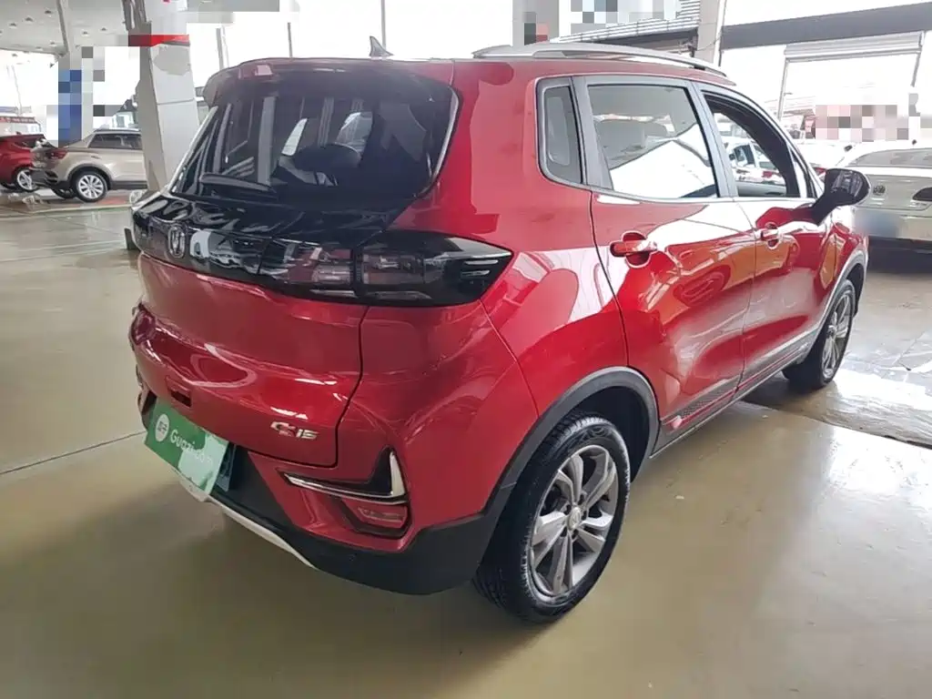 Фото 7 - Changan CS15