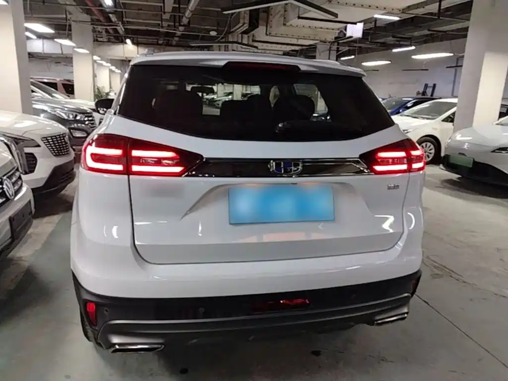 Фото 6 - Geely Boyue