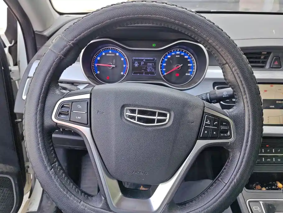 Фото 15 - Geely Vision