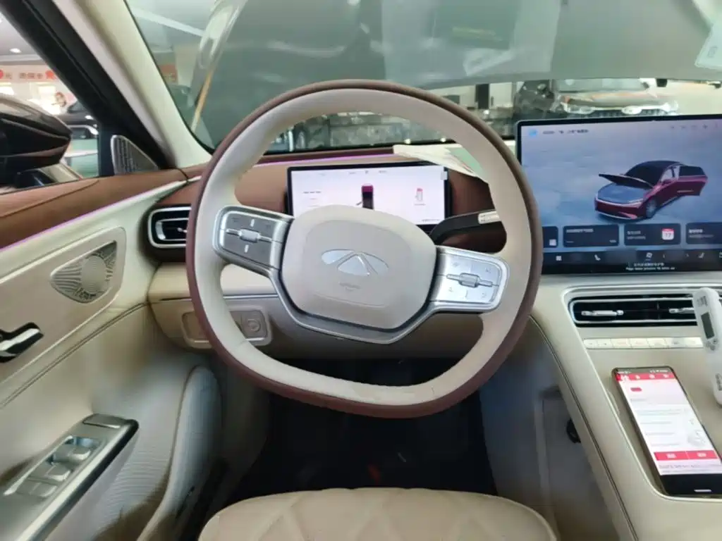 Chery Fengyun Fengyun A9L 2025 2025 Model 260 Extended Range Premium Edition
