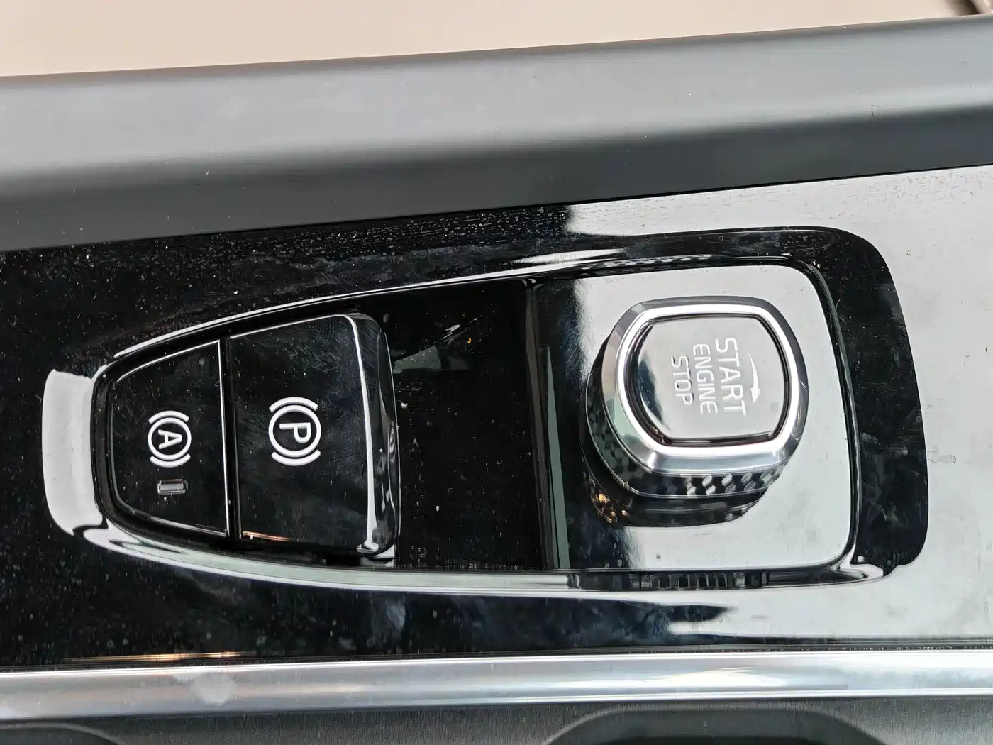Volvo XC60 2026 B5 AWD Zhiyuan Sport Edition фото 24