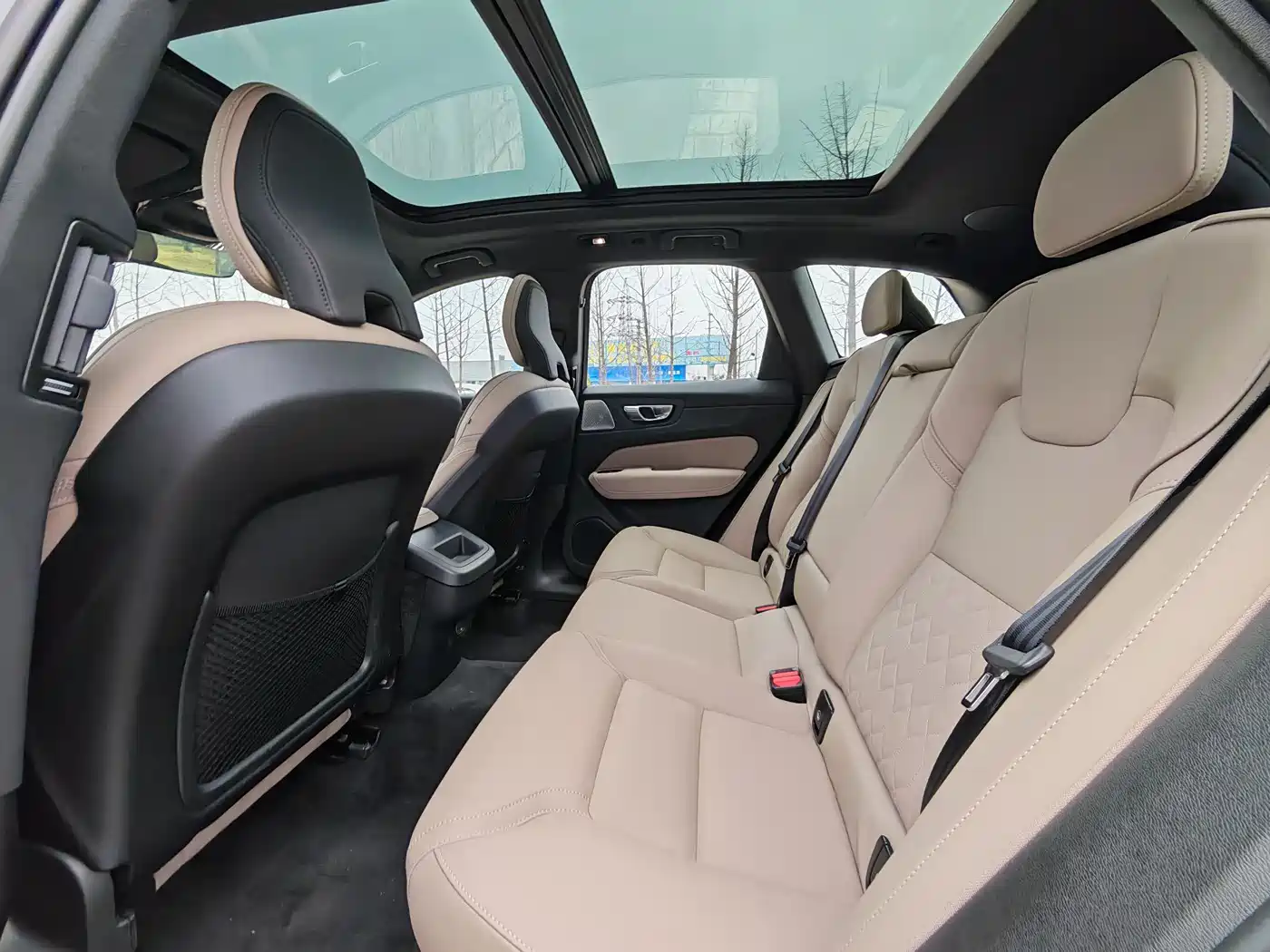 Volvo XC60 2026 B5 AWD Zhiyuan Sport Edition фото 26