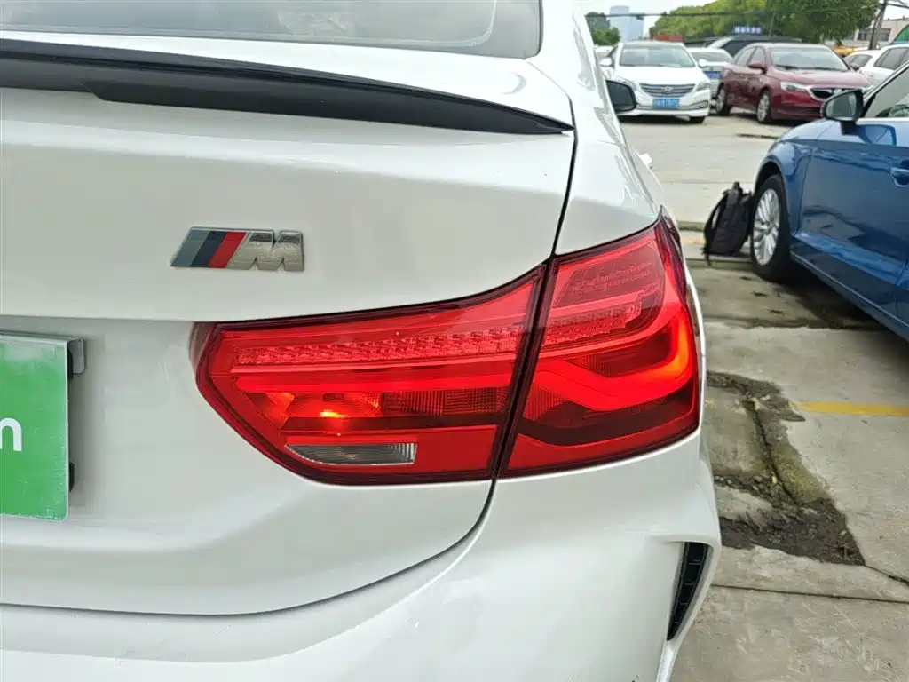 BMW 1 Series 2020 Model 120i M Sport Package фото 7