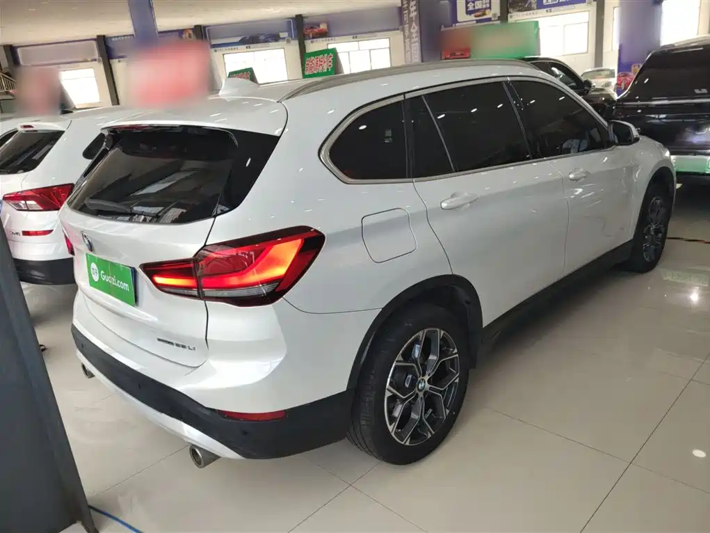 BMW X1 2022 sDrive25Li Leading фото 7