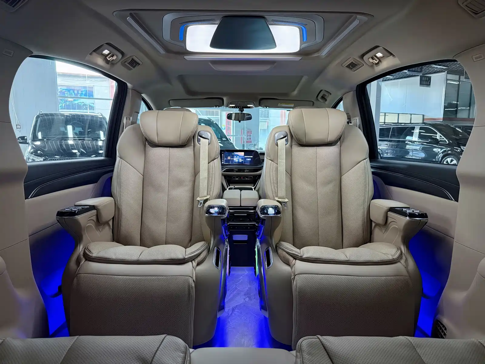 Фото 5 - Buick GL8