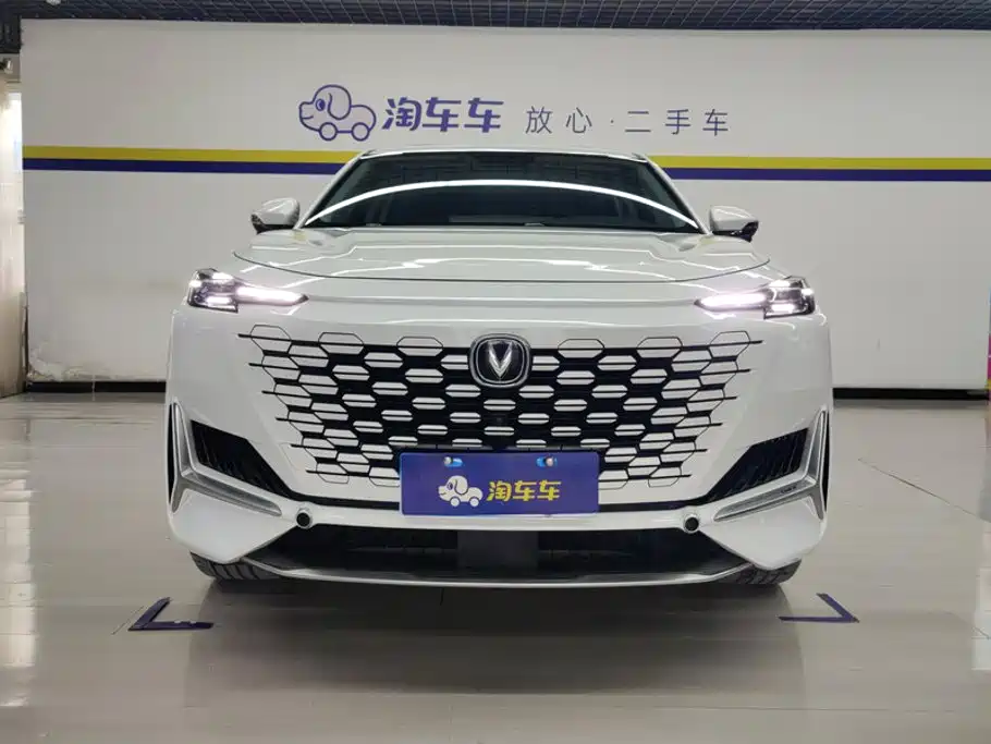 Фото 2 - Changan UNI-K