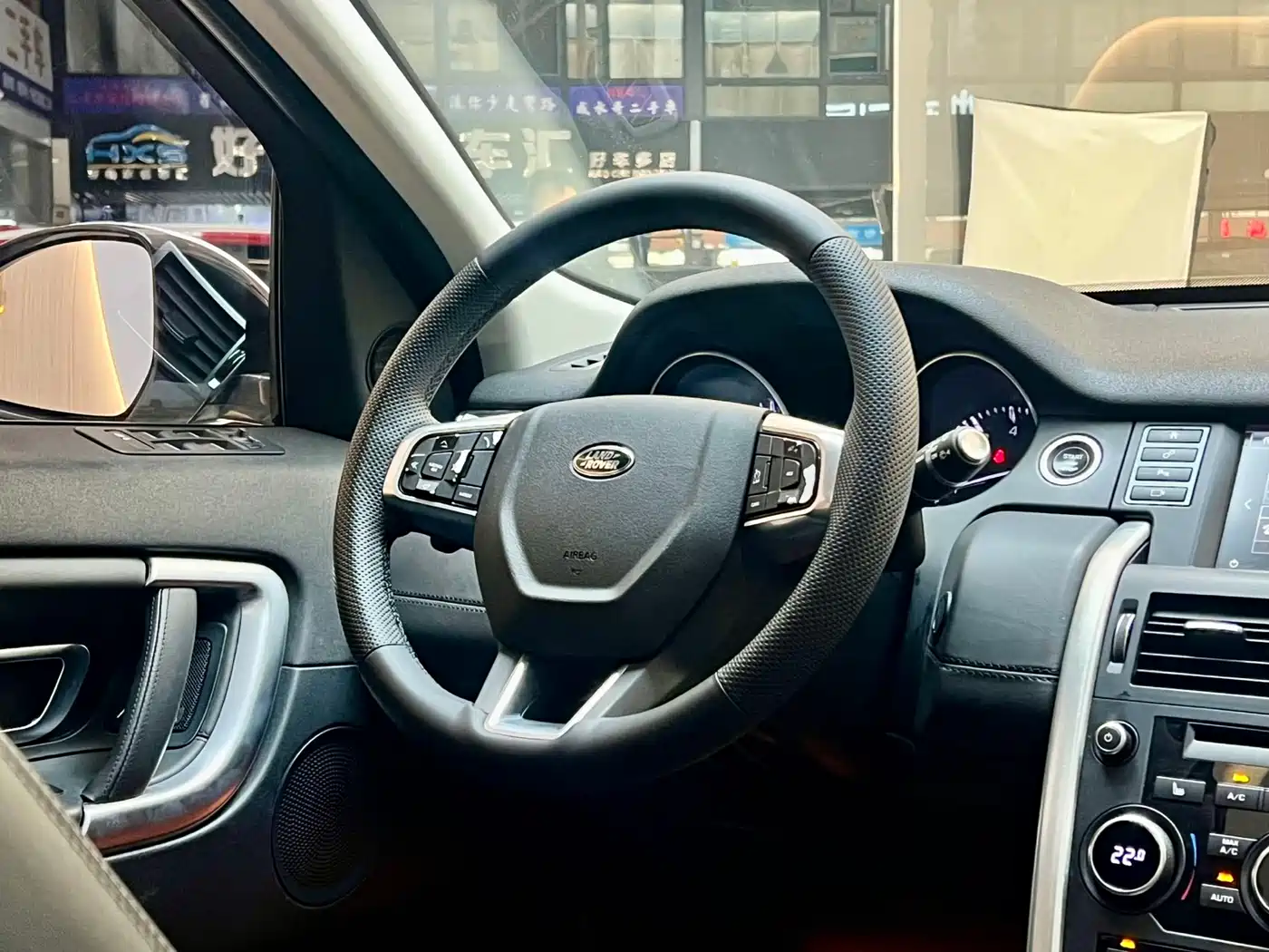 Land Rover Discovery Sport 2016 2.0T HSE LUXURY фото 14