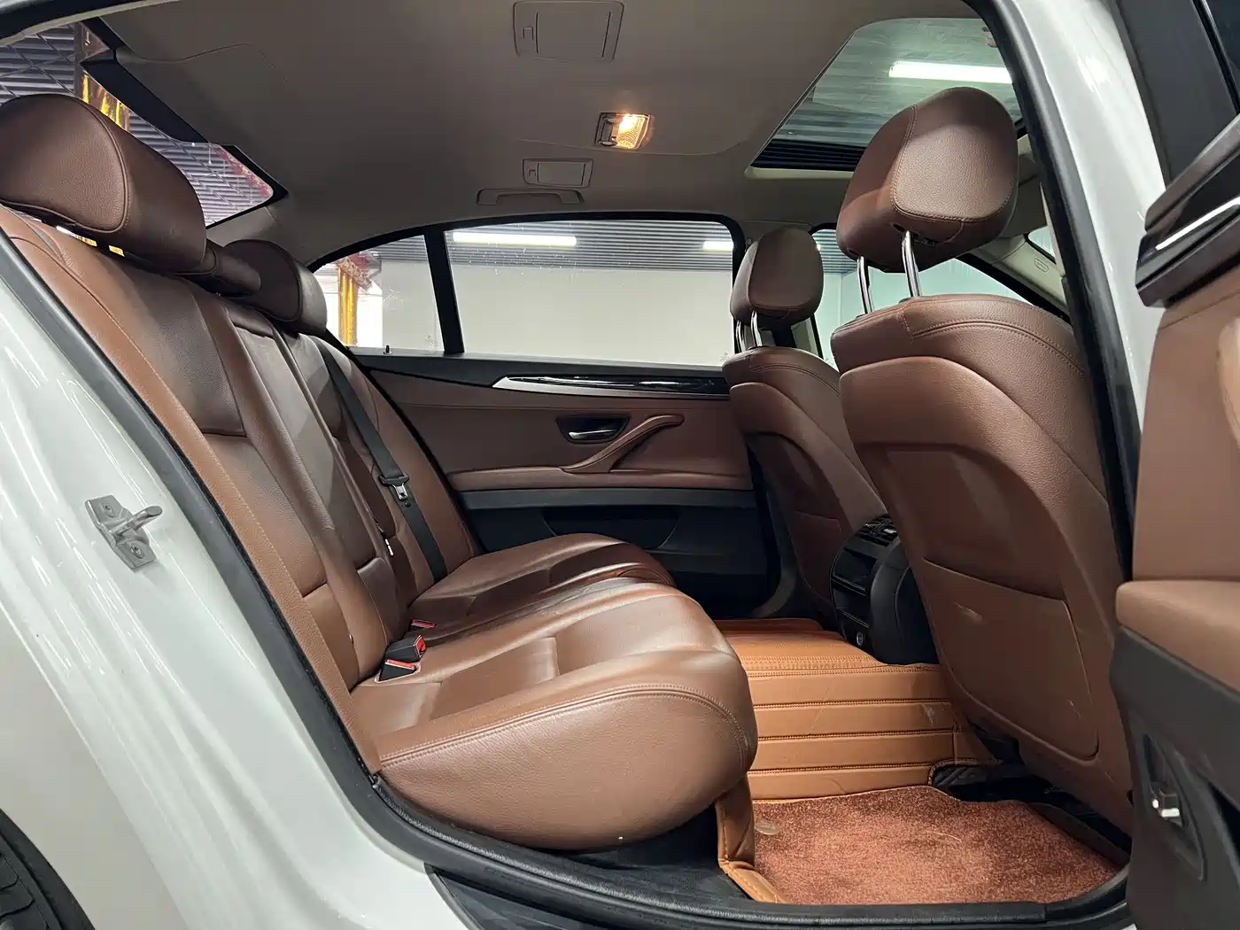 BMW 5 Series 2017 520Li Classic Edition фото 10