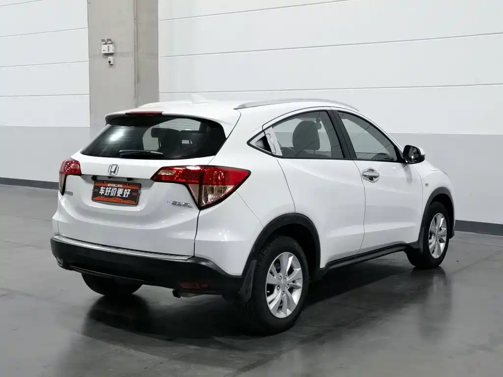Фото 2 - Honda Vezel