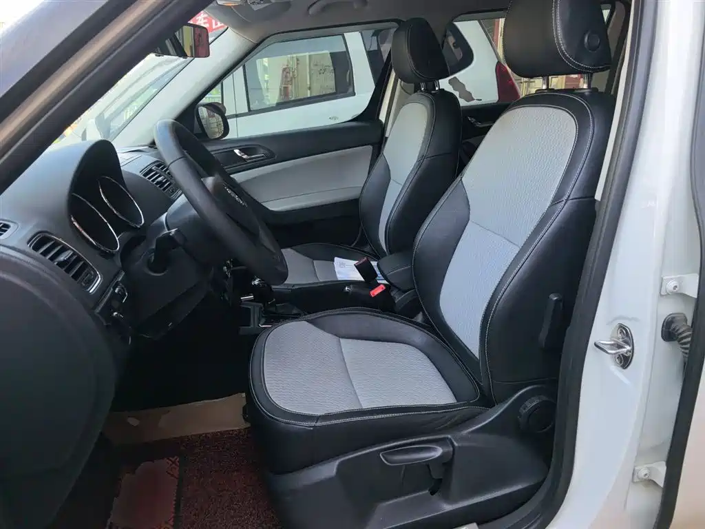 Škoda Yeti 2016 1.4TSI DSG Forward Edition фото 11