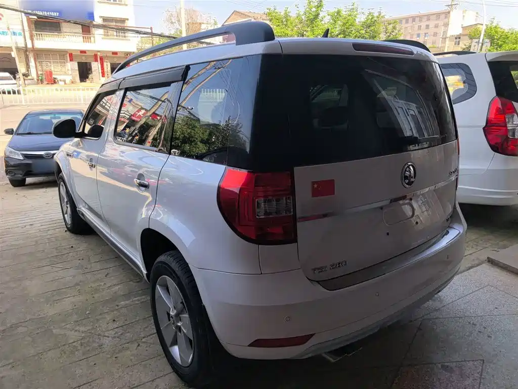 Škoda Yeti 2016 1.4TSI DSG Forward Edition фото 23