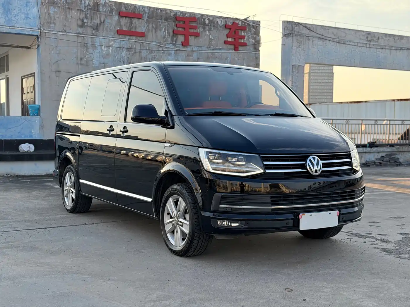 Volkswagen Multivan 2016 2.0TSI 2WD Luxury 7-Seater фото 2