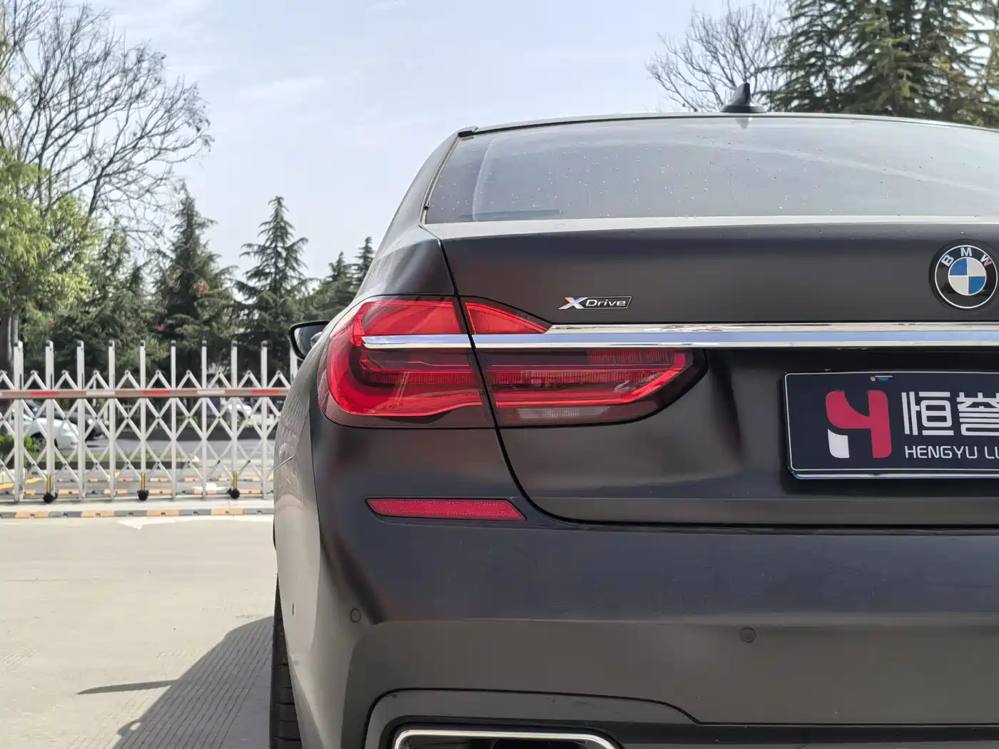 BMW 7 Series 2018 740Li xDrive Premium Type M Sport Package фото 27