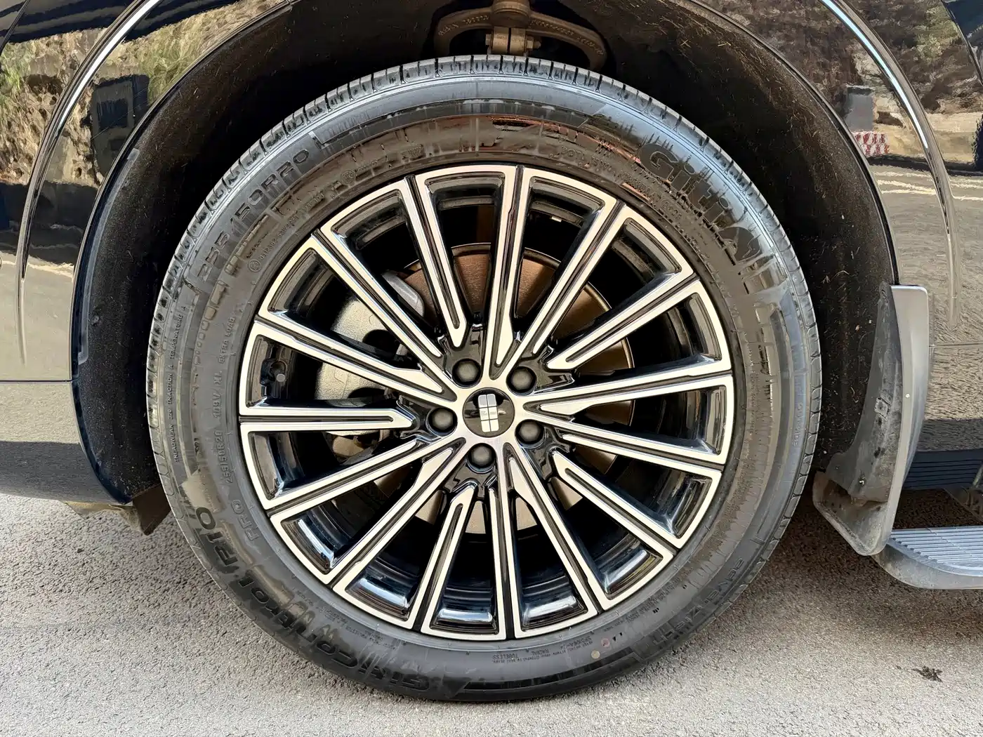 Geely Galaxy Galaxy M9 2025 2025 Model 230km 2WD Explorer+ Edition