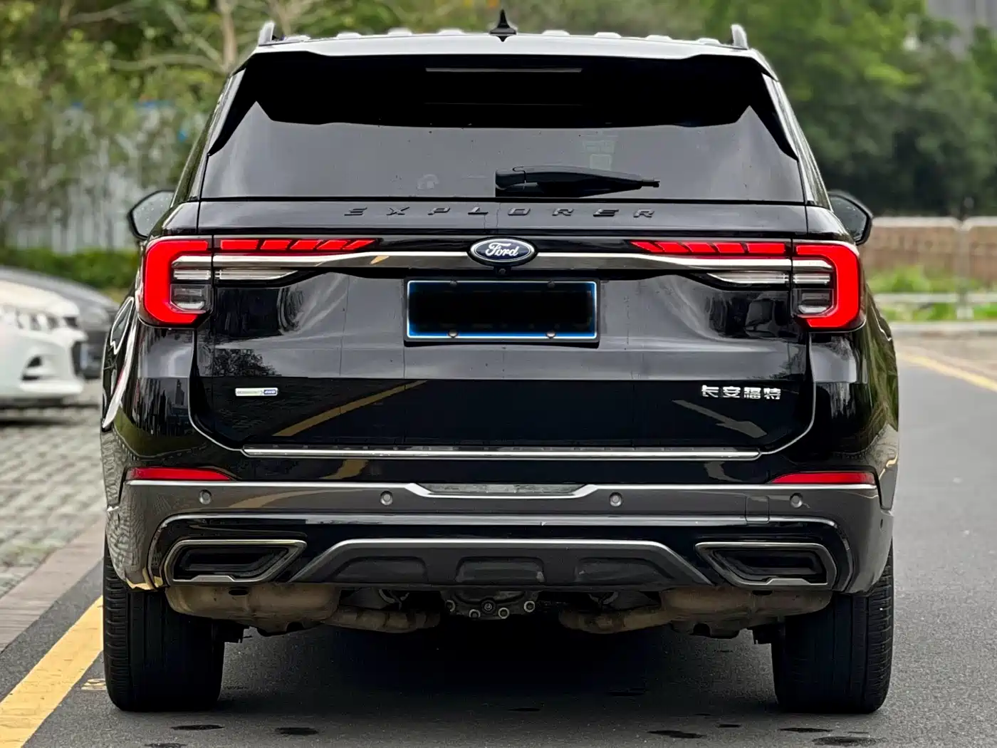 FORD EXPLORER