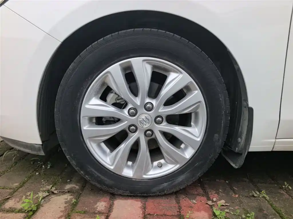 Buick Excelle 2019 15T DCT Connected Elite Type China VI фото 23