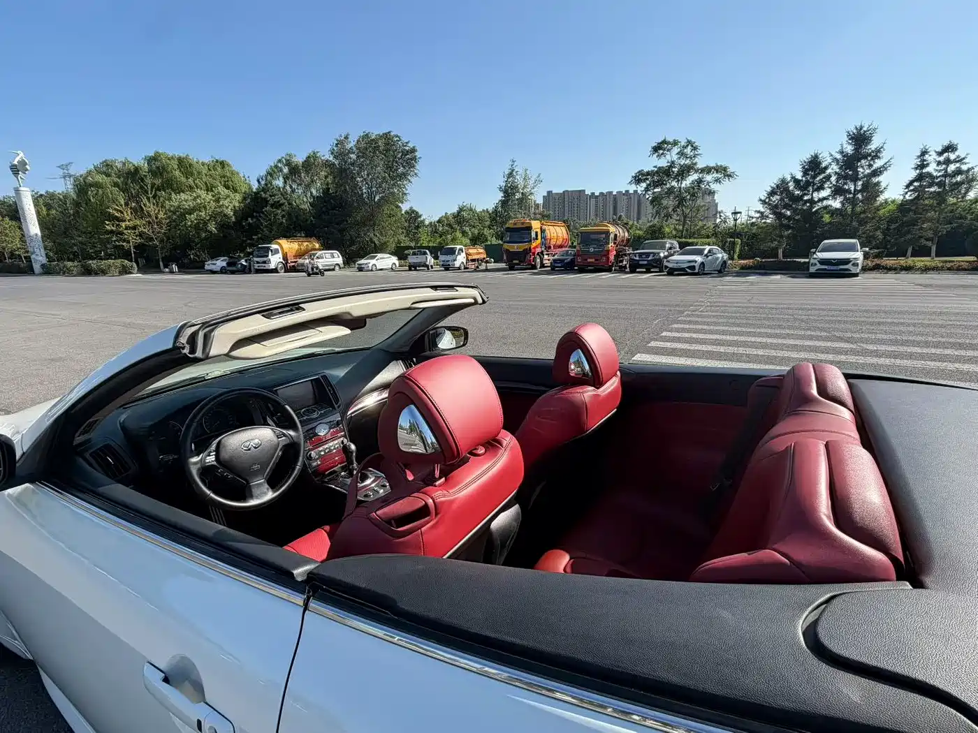 Infiniti G Series 2011 2010 G37 Hardtop Convertible Rosewood Trim Edition