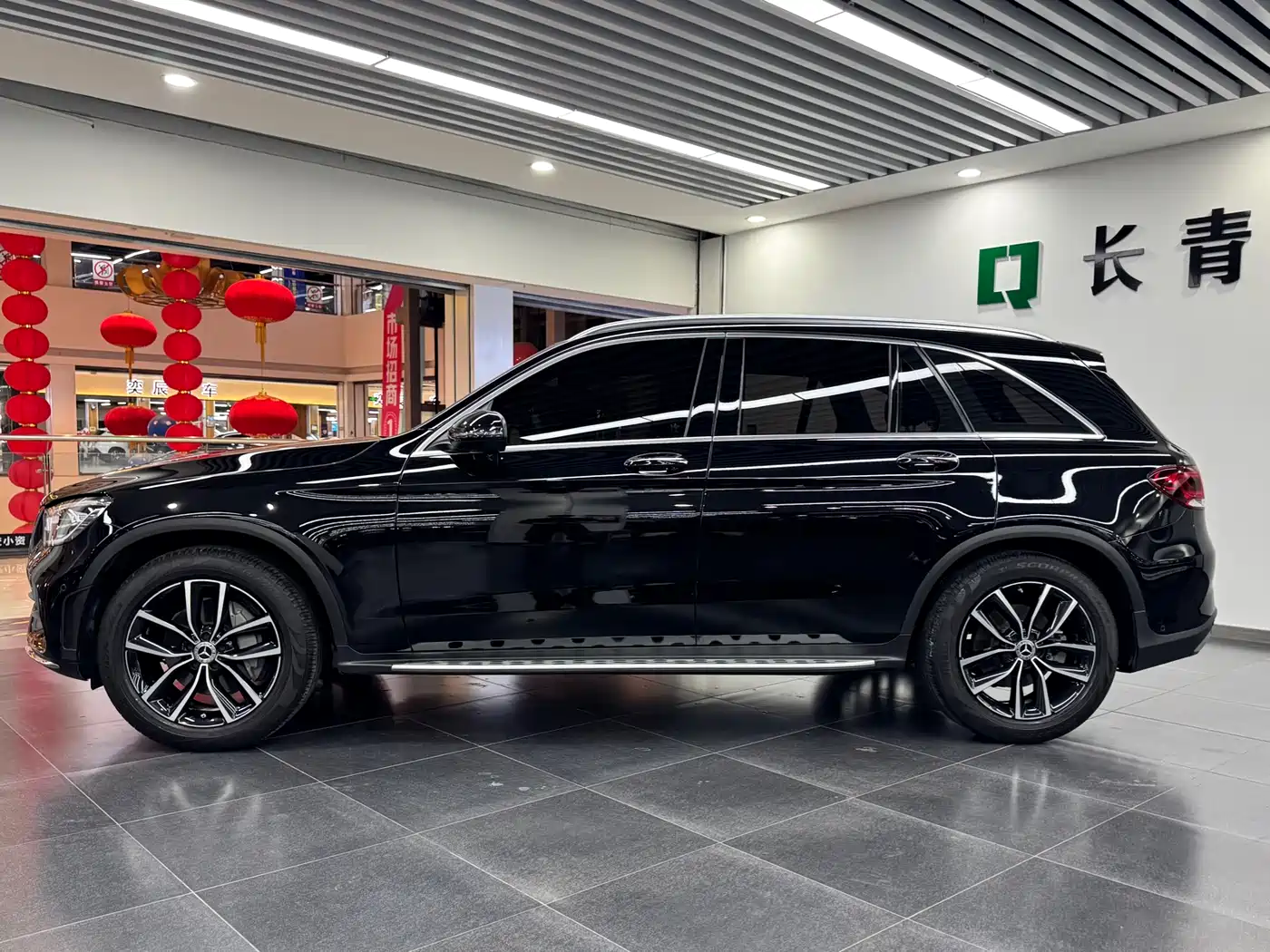MERCEDES-BENZ GLC