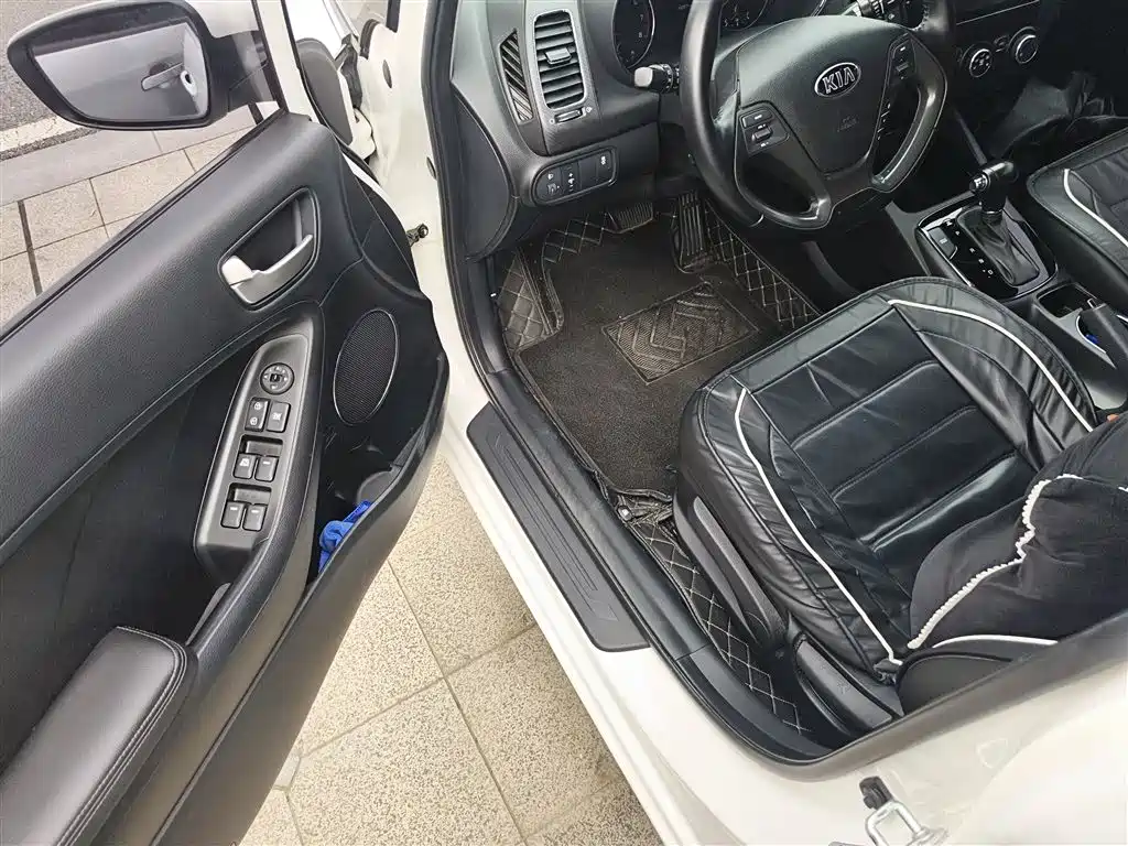 Kia K3 2016 1.6L Automatic GLS фото 12
