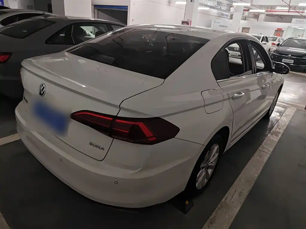 Volkswagen Bora 2020 1.5L Automatic Elite фото 5